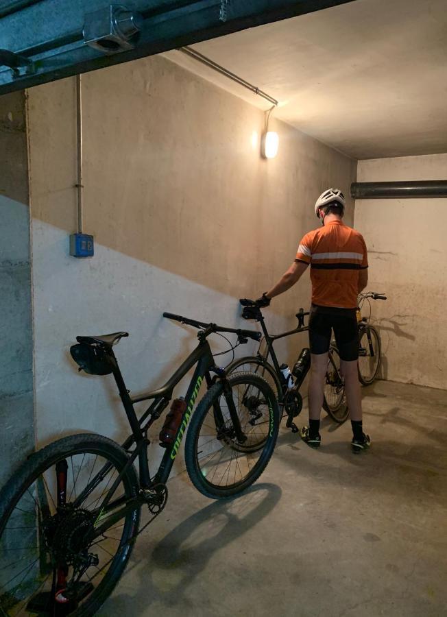 Hostal Tarres Anglés Exteriör bild