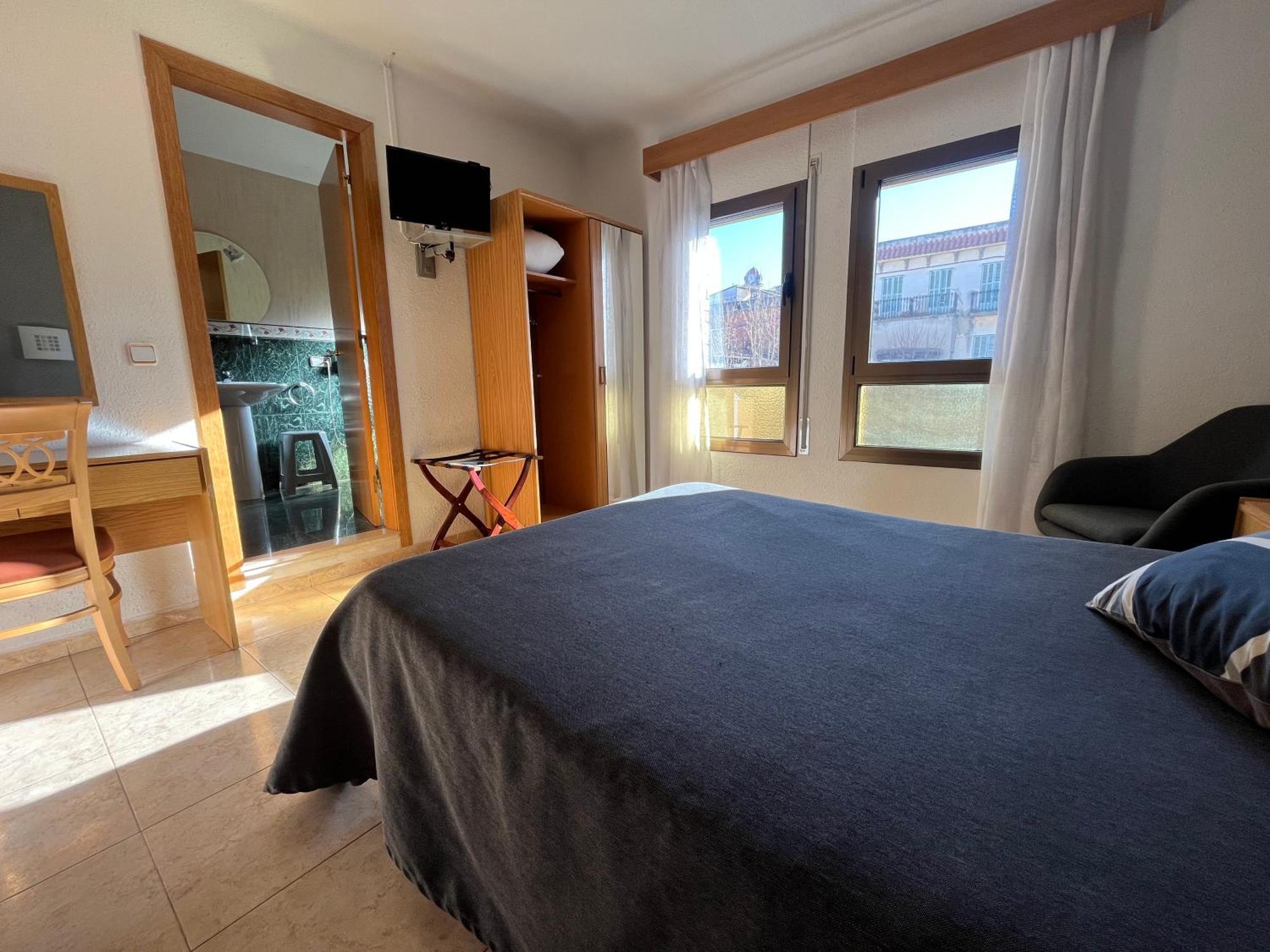 Hostal Tarres Anglés Exteriör bild