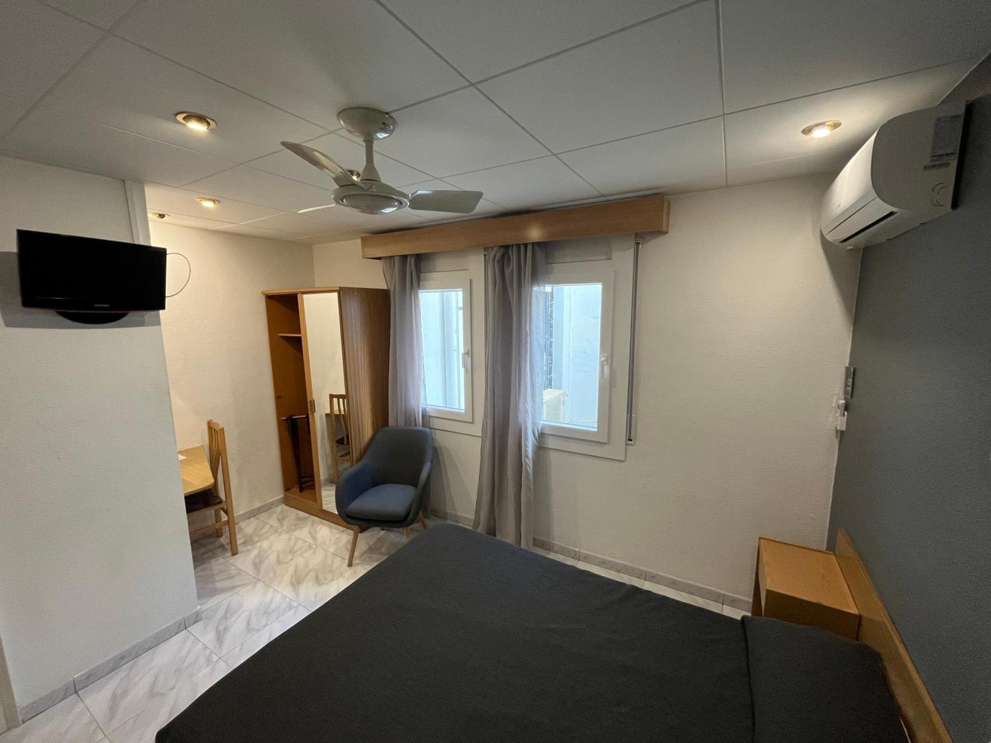 Hostal Tarres Anglés Rum bild